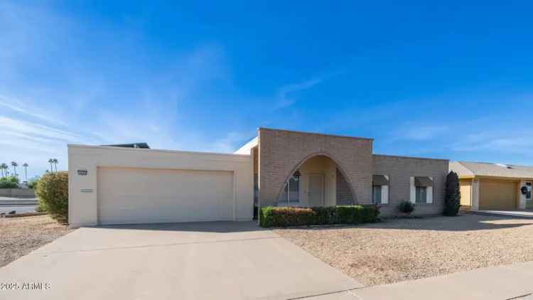 Single-family house For Sale in 14202, North Lakeforest Drive, Sun City, Arizona