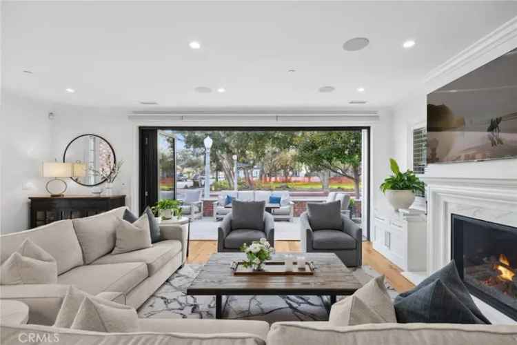 Single-family house For Sale in 1752, Plaza del Norte, Newport Beach, California