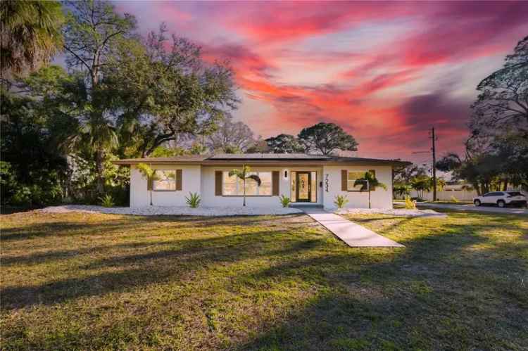 Single-family house For Sale in 7234, 1st Avenue South, Saint Petersburg, Florida