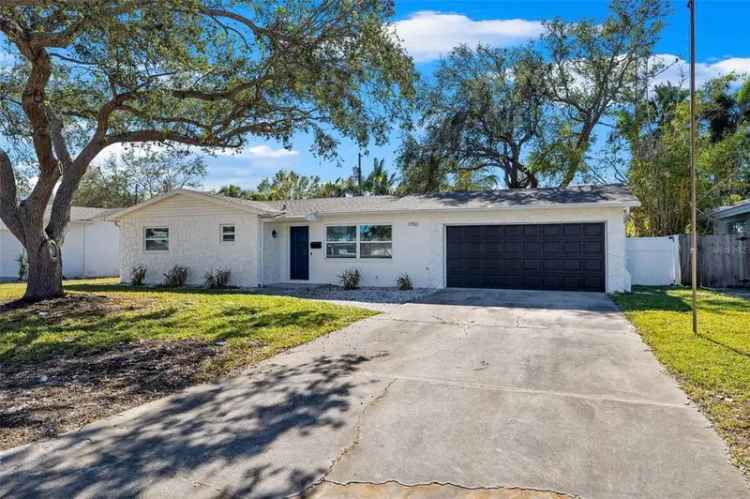 Single-family house For Sale in 1750, Georgia Avenue Northeast, Saint Petersburg, Florida