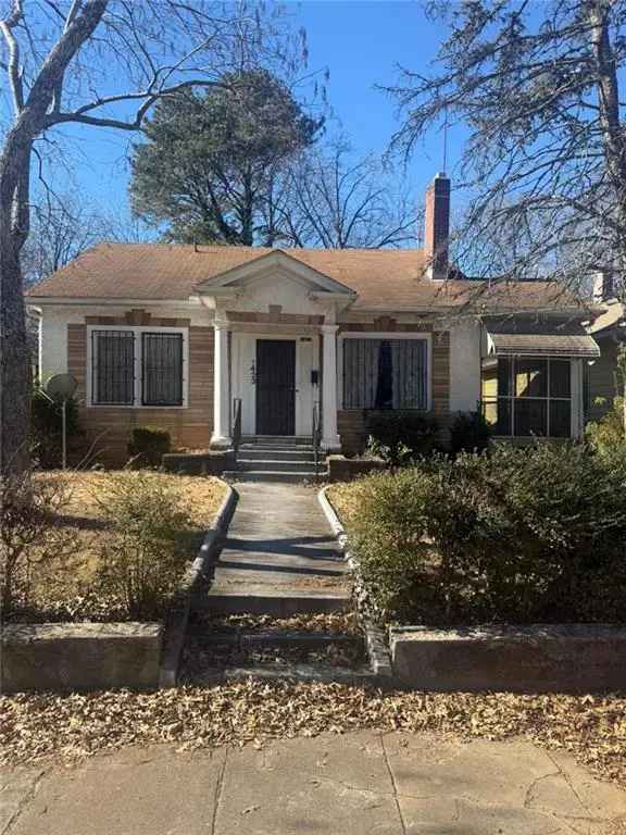 Single-family house For Sale in 1423, Graham Street Southwest, Atlanta, Georgia