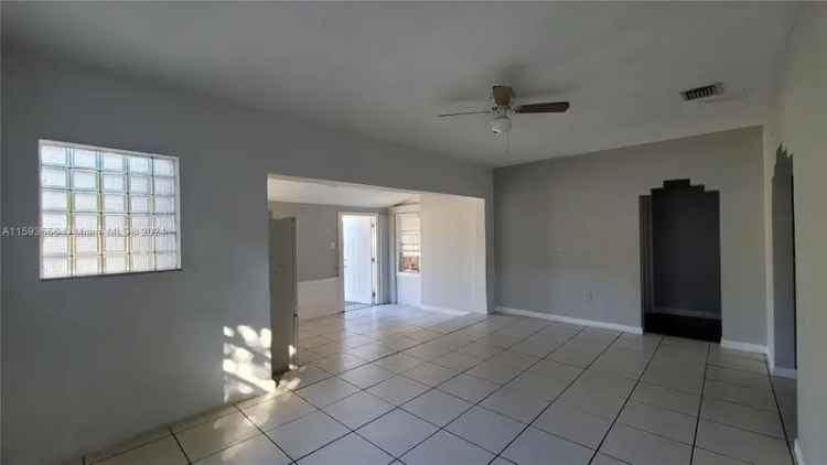 Single-family house For Sale in 1420, Northwest 58th Terrace, Miami, Florida