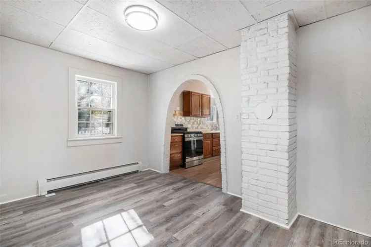 Single-family house For Sale in 2801, West Dartmouth Avenue, Denver, Colorado