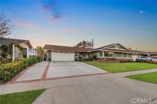 Single-family house For Sale in 5251, Hamer Lane, Placentia, California