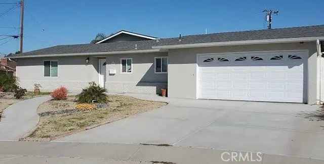 Single-family house For Sale in 7245, Harding Circle, Buena Park, California