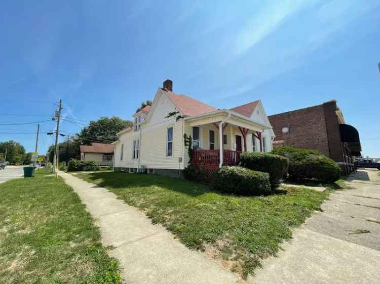 Multi-family house For Sale in 303, 6th Street, Charleston, Illinois