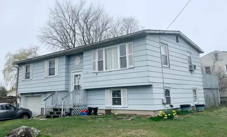 Single-family house For Sale in 168, Lincolndale Drive, Waterbury, Connecticut