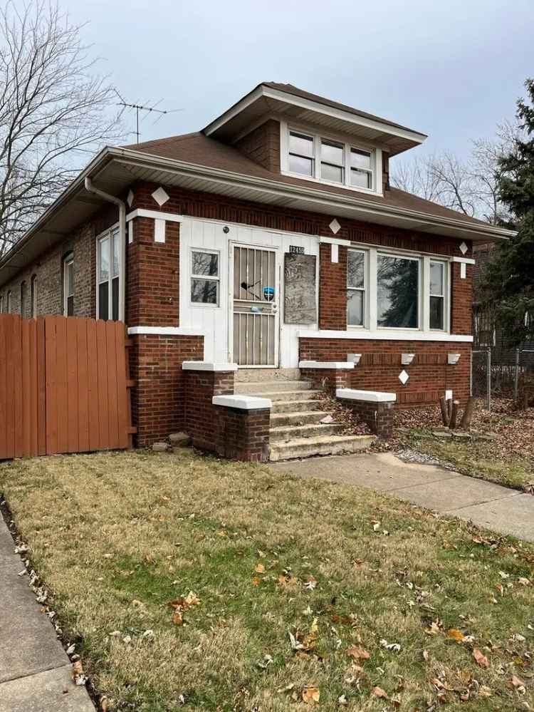 Single-family house For Sale in 12459, South State Street, Chicago, Illinois