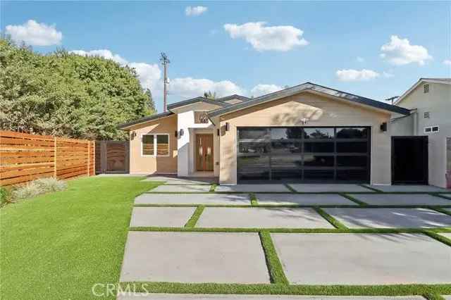 Single-family house For Sale in 4656, Greenbush Avenue, Los Angeles, California