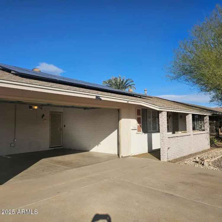 Single-family house For Sale in 10216, West Ironwood Drive, Sun City, Arizona