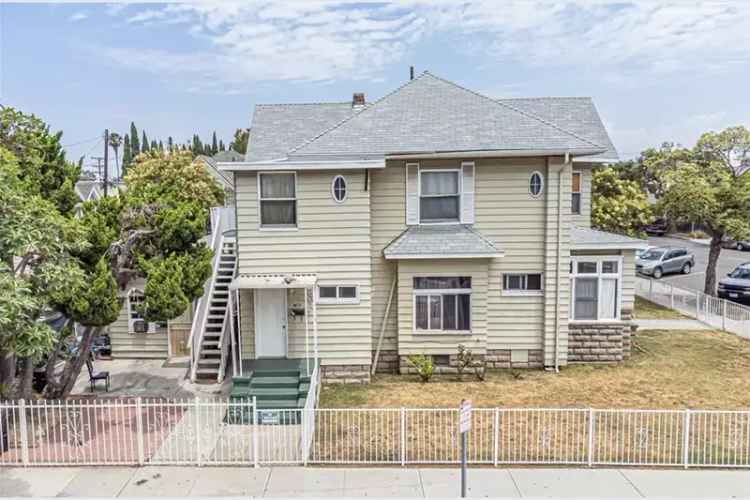 Multi-family house For Sale in 405,407, West 9th Street, Long Beach, California