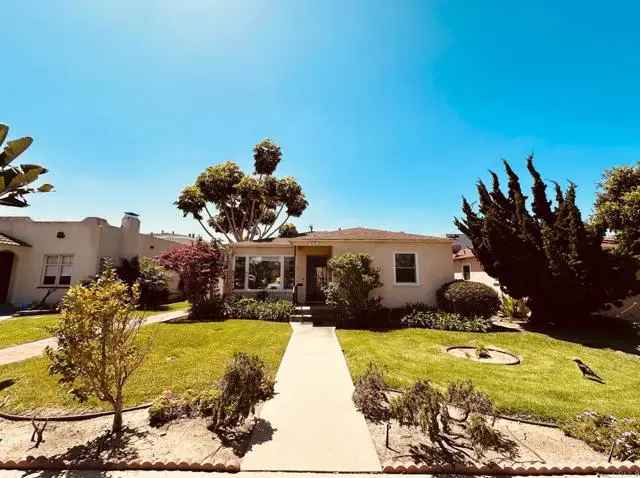 Single-family house For Sale in 1025, Wilbur Avenue, San Diego, California