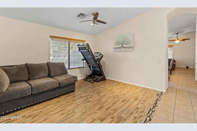 Single-family house For Sale in 15890, West Diamond Street, Goodyear, Arizona