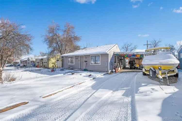 Single-family house For Sale in 2220, South Linley Court, Denver, Colorado