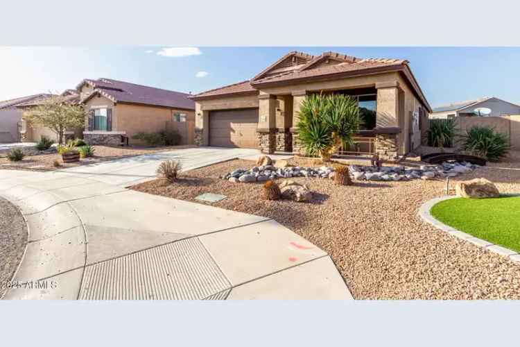 Single-family house For Sale in 23728, West Magnolia Drive, Buckeye, Arizona