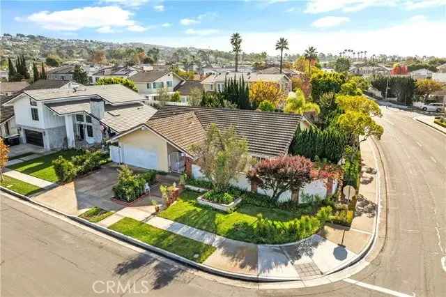 Single-family house For Sale in 1801, Port Margate Place, Newport Beach, California