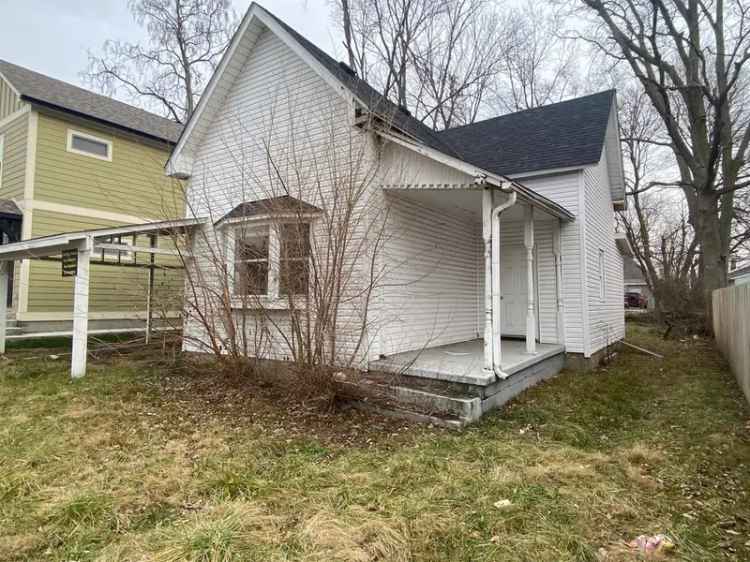 Single-family house For Sale in 2453, Sheldon Street, Indianapolis, Indiana