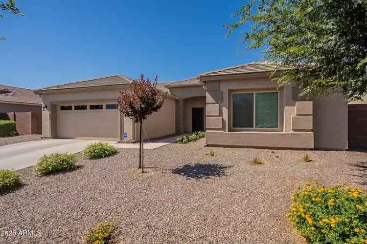 Single-family house For Sale in 2925, East Tonto Drive, Gilbert, Arizona