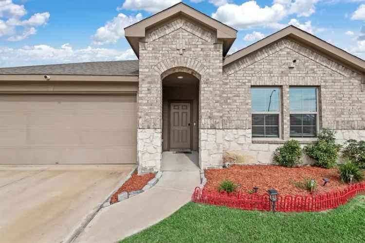 Single-family house For Sale in Baytown, Texas