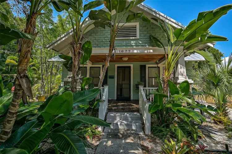 Single-family house For Sale in 1677, 4th Street, Sarasota, Florida