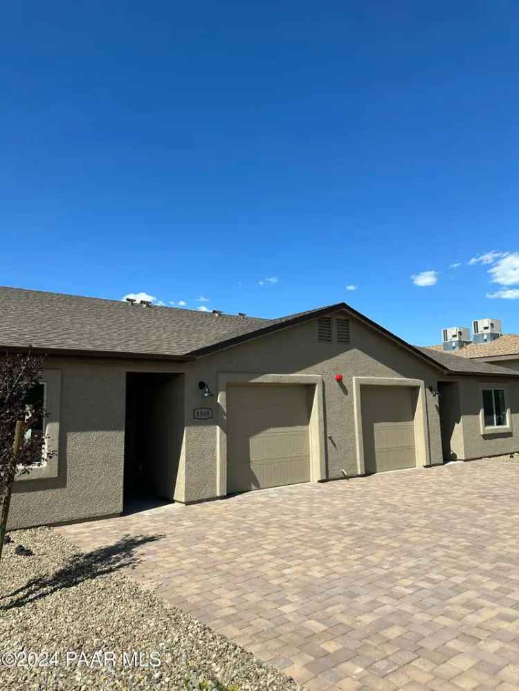 Multi-family house For Sale in 6075, North Reata Drive, Prescott Valley, Arizona