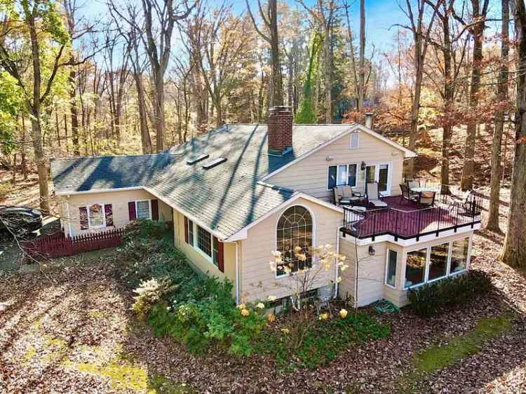 Single-family house For Sale in 1, Meeting Grove Lane, Norwalk, Connecticut