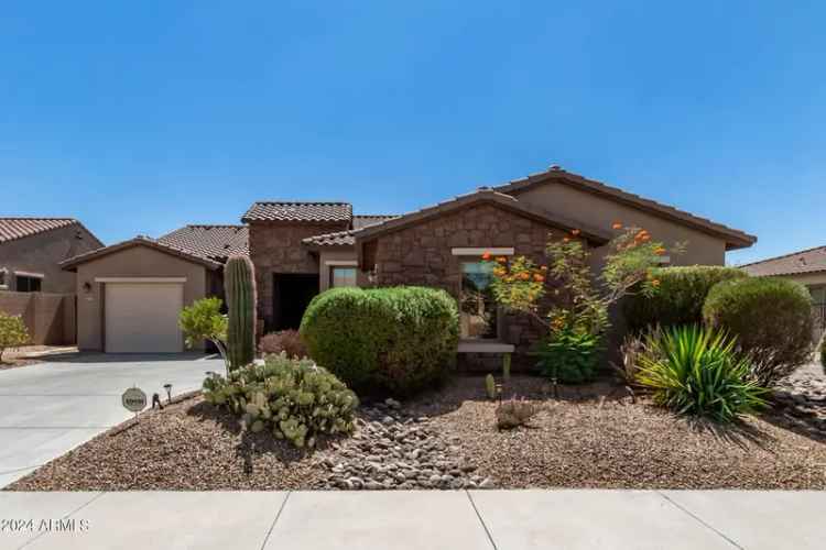 Single-family house For Sale in 17881, West Verdin Road, Goodyear, Arizona