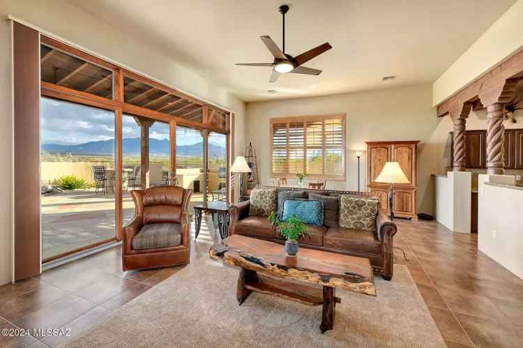 Single-family house For Sale in Green Valley, Arizona