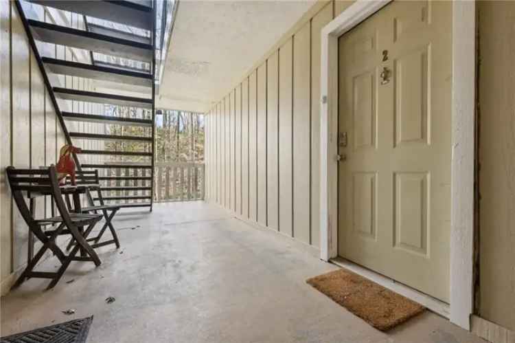 Spacious Sandy Springs Condo near Buckhead with Pool and Dog Park