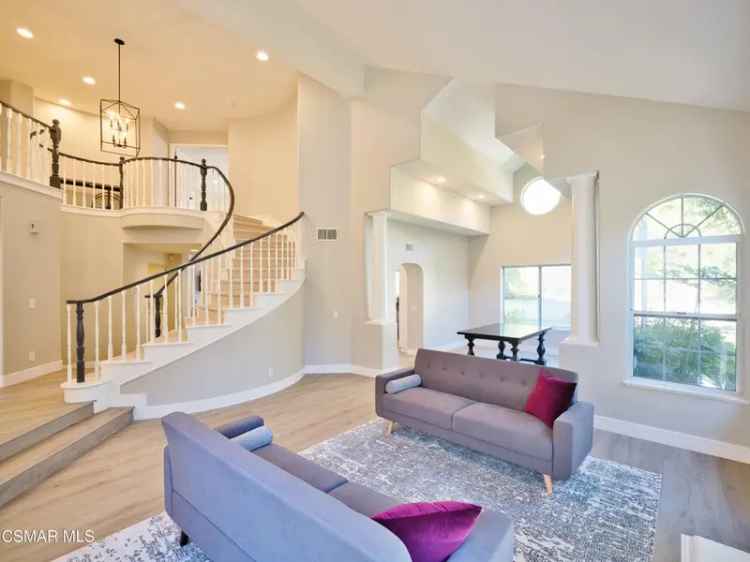 Single-family house For Sale in 2461, Kirsten Lee Drive, Westlake Village, California