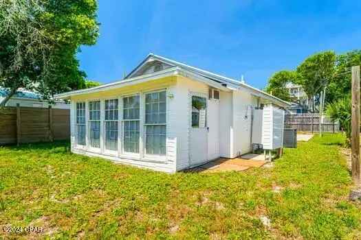 Single-family house For Sale in 208, 3rd Street, Panama City Beach, Florida