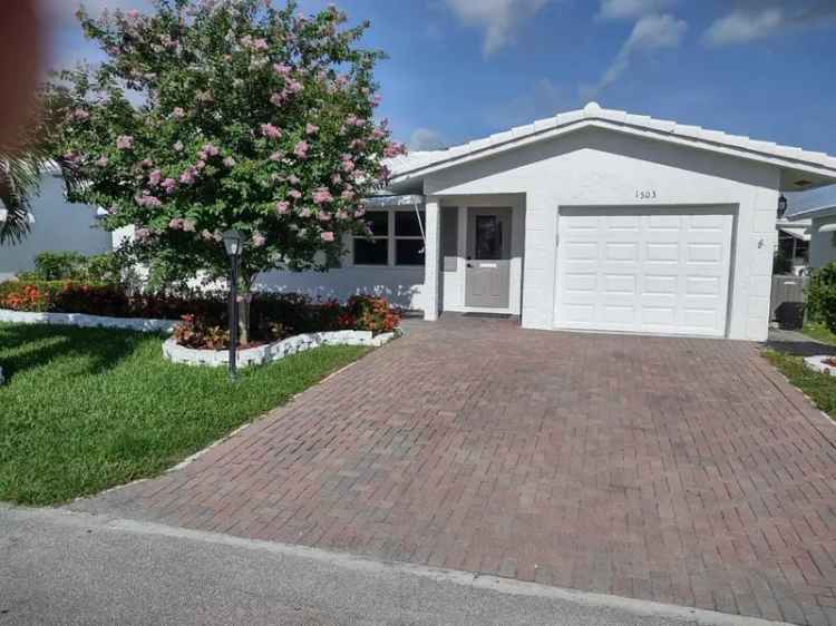 Single-family house For Sale in 1503, Southwest 18th Drive, Boynton Beach, Florida