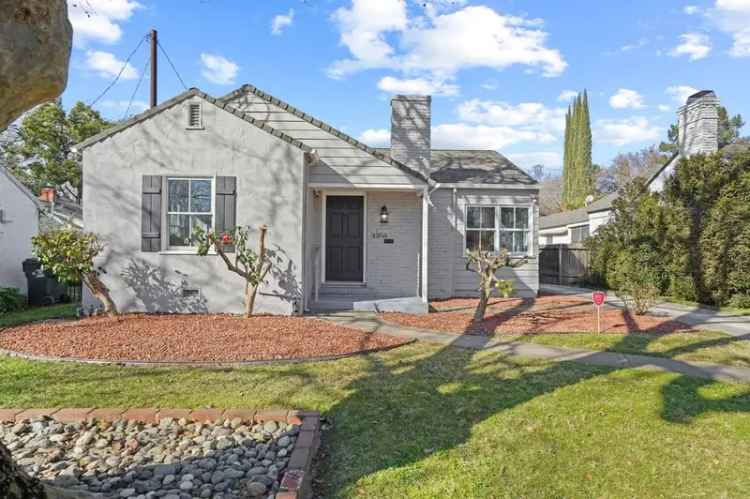 Single-family house For Sale in 3350, 11th Street, Sacramento, California