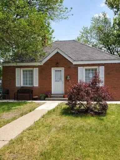 Single-family house For Sale in 405, Chase Street, Gary, Indiana