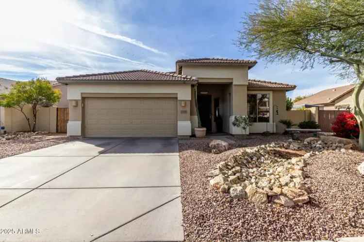 Single-family house For Sale in 4240, South Splendor Place, Gilbert, Arizona