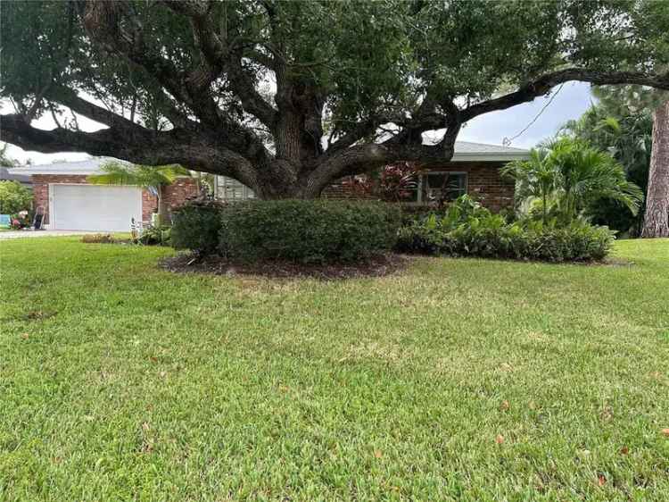 Single-family house For Sale in 3372, Walnut Street Northeast, Saint Petersburg, Florida