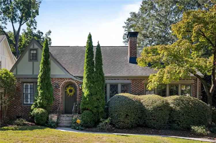 Single-family house For Sale in Atlanta, Georgia