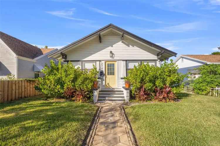 Single-family house For Sale in 2747, 3rd Avenue North, Saint Petersburg, Florida