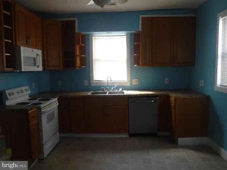 Single-family house For Sale in 3, Mill Street, Harrington, Delaware