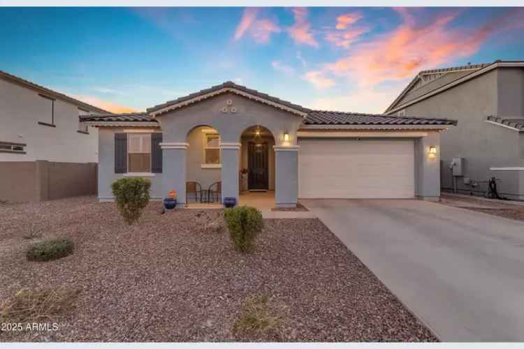 Single-family house For Sale in 7332, South Briarwood Lane, Gilbert, Arizona