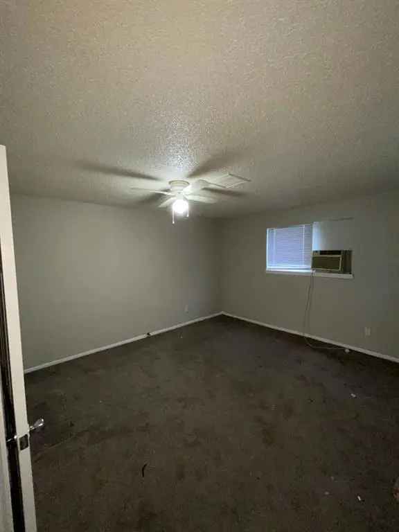 Multi-family house For Rent in 1459, Peach Street, Abilene, Texas