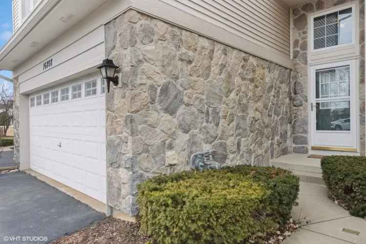 Condo For Sale in 16808, Locust Lane, Lockport, Illinois