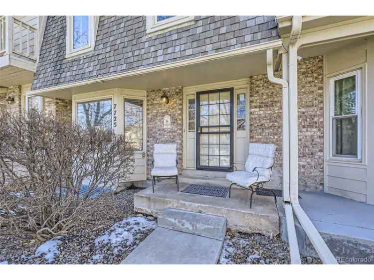 House For Sale in 7725, South Cove Circle, Centennial, Colorado