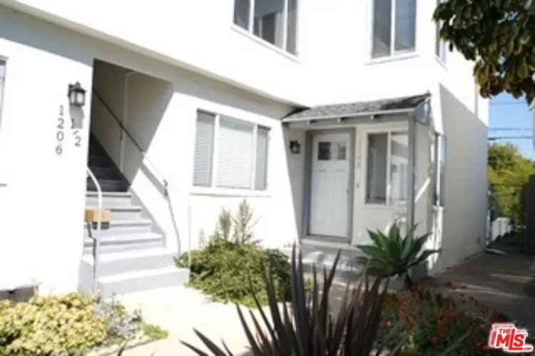 Multi-family house For Sale in 1208, South Cochran Avenue, Los Angeles, California