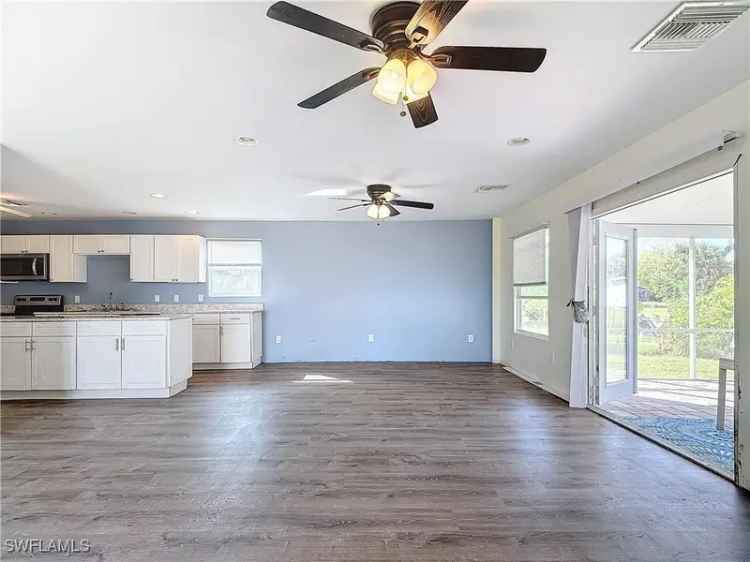 Single-family house For Sale in Bonita Springs, Florida