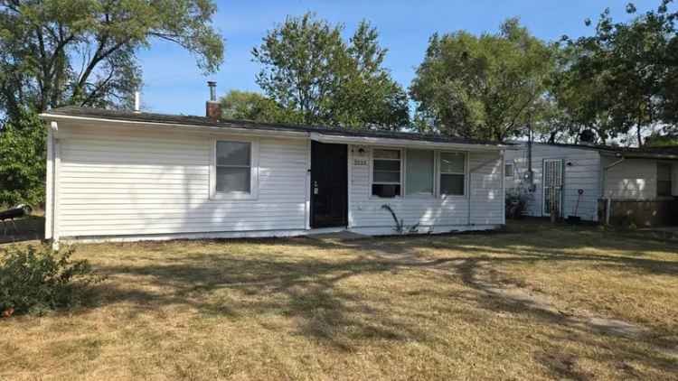 Single-family house For Sale in Gary, Indiana