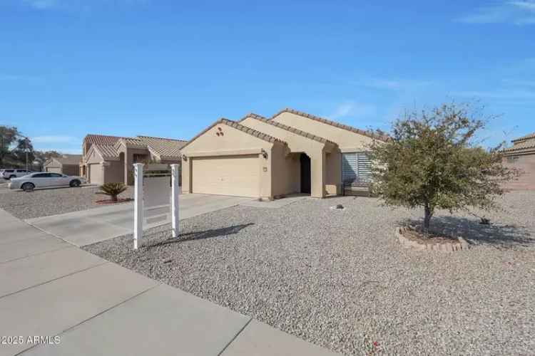 Single-family house For Sale in 16060, West Lupine Avenue, Goodyear, Arizona