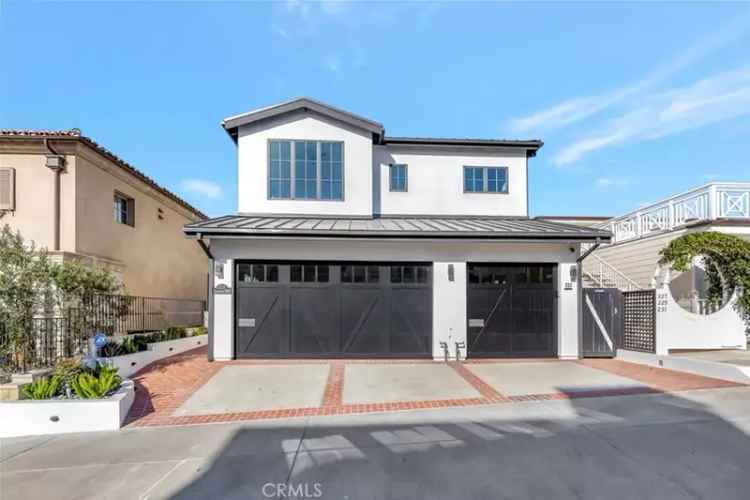 Condo For Sale in 221,223, Carnation Avenue, Newport Beach, California