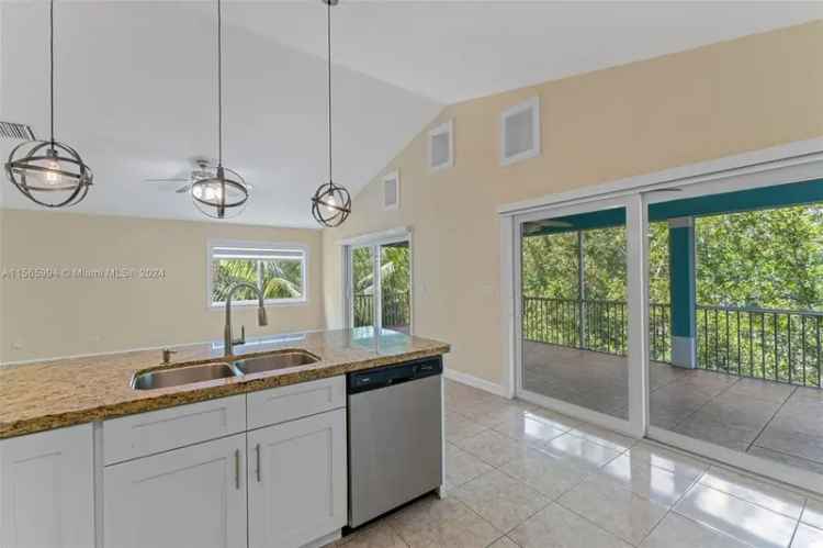 Single-family house For Sale in Key Largo, Florida