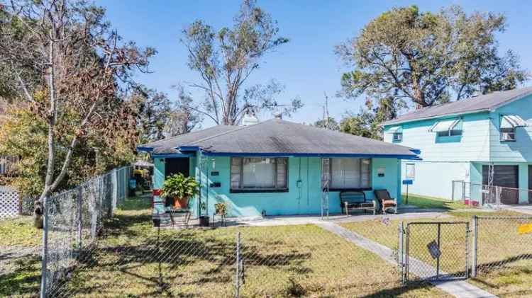 Multi-family house For Sale in 2505, 7th Street South, Saint Petersburg, Florida